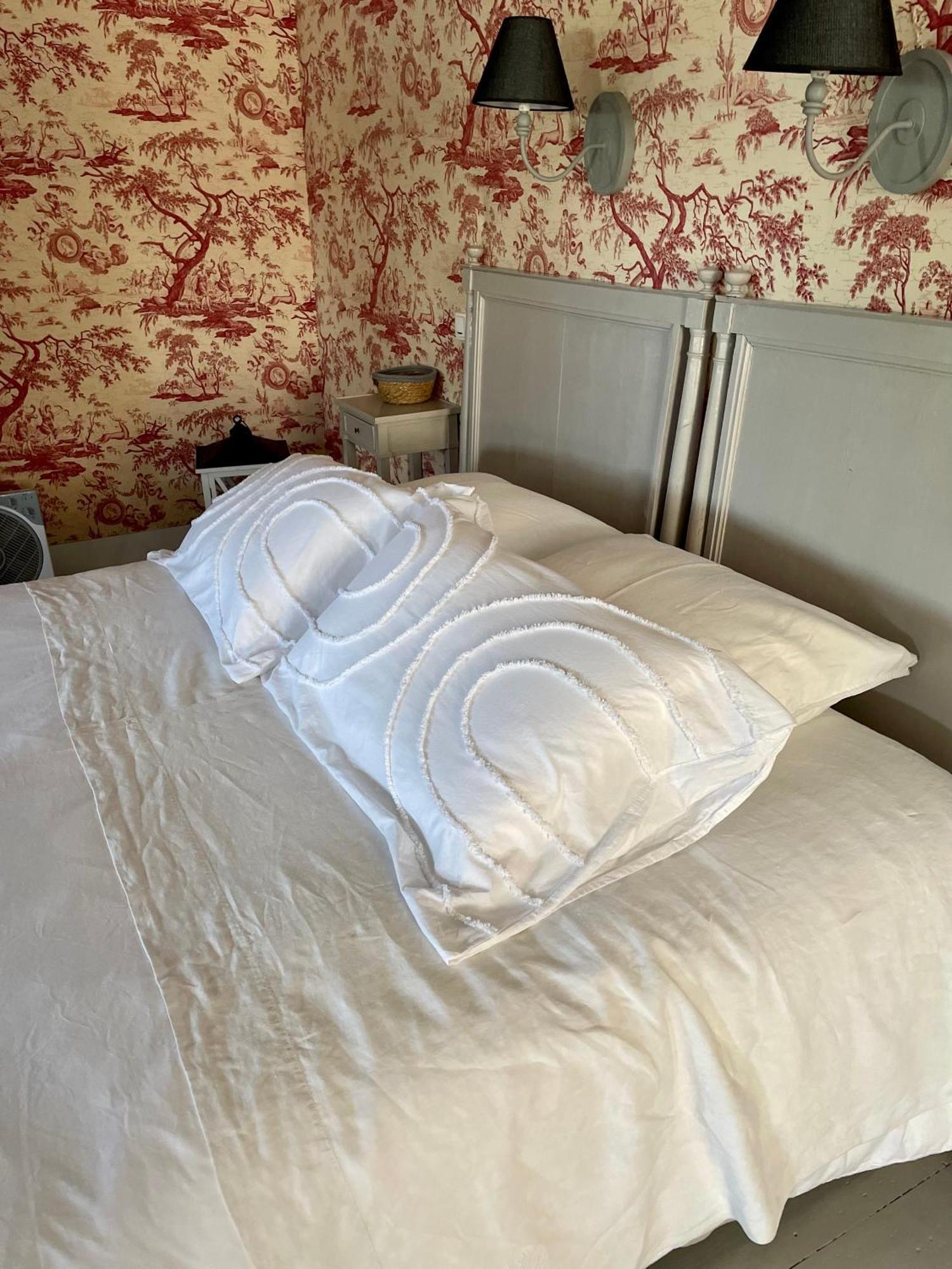 Belle Fontaine Hotel Бурж Екстериор снимка