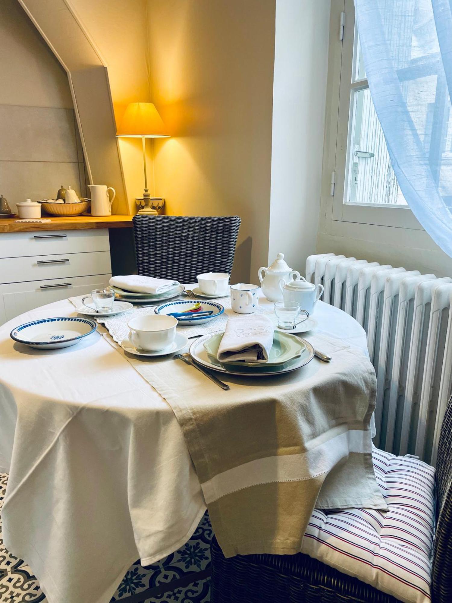 Belle Fontaine Hotel Бурж Екстериор снимка